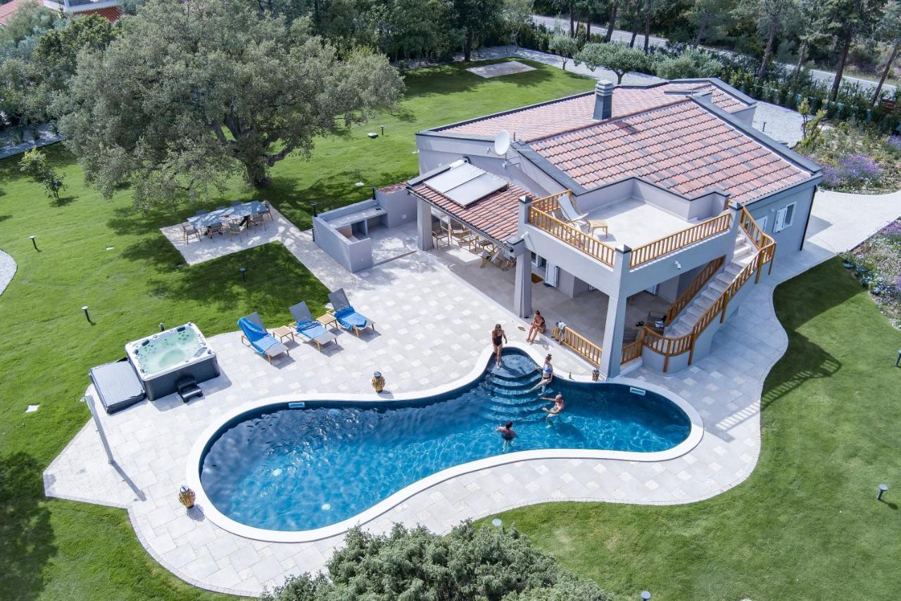 Villa Golden Root Real Estate San Teodoro  Exterior photo