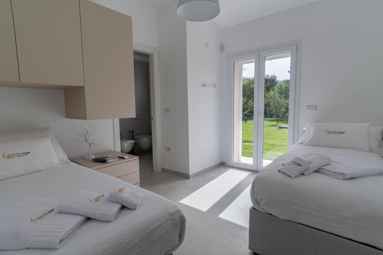 Villa Golden Root Real Estate San Teodoro  Exterior photo