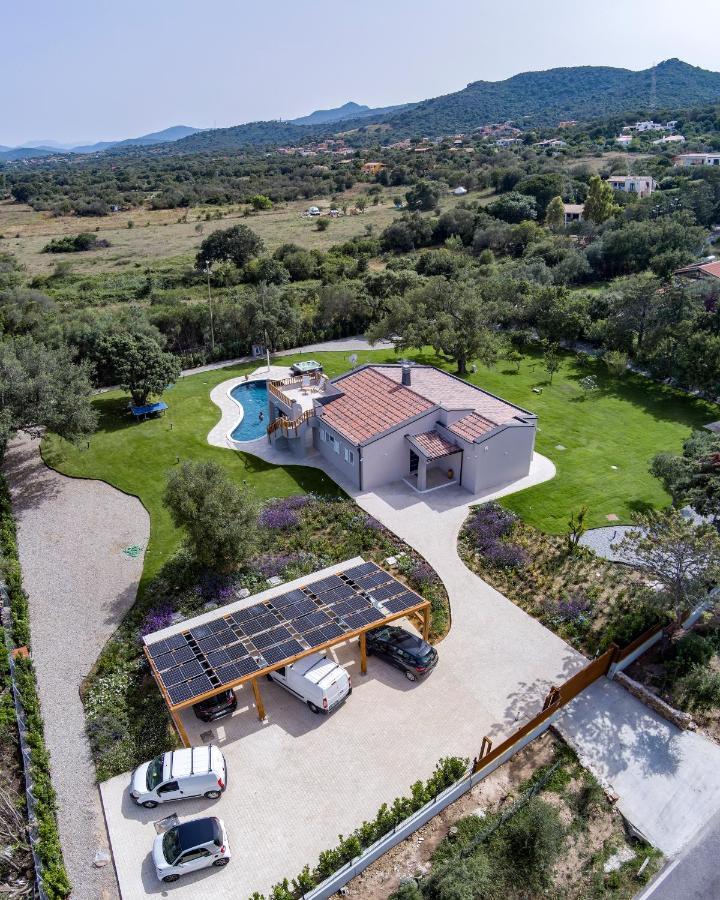 Villa Golden Root Real Estate San Teodoro  Exterior photo